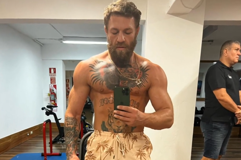 Conor McGregor physique